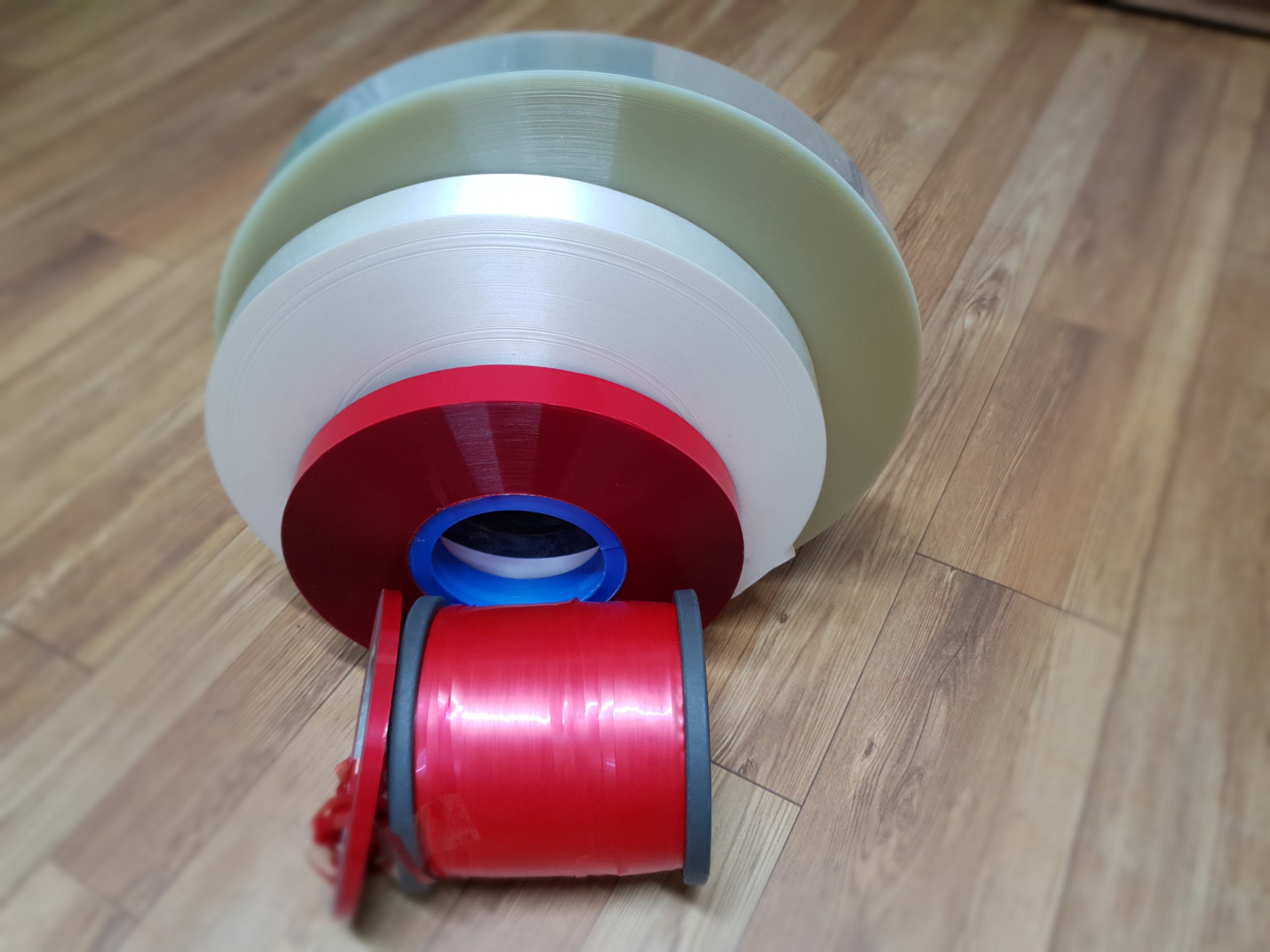 BĂNG VẢI, SỢI CHỈ PHÂN MÀU